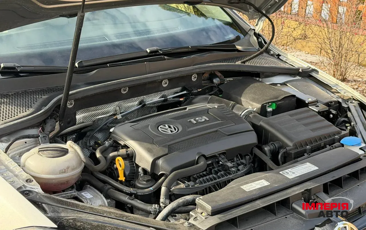 Volkswagen Golf - фото 13