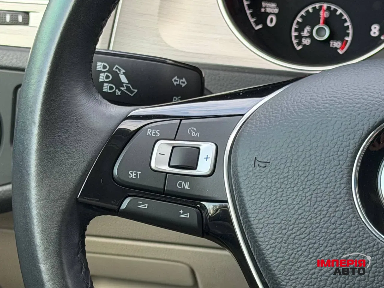 Volkswagen Golf - фото 17