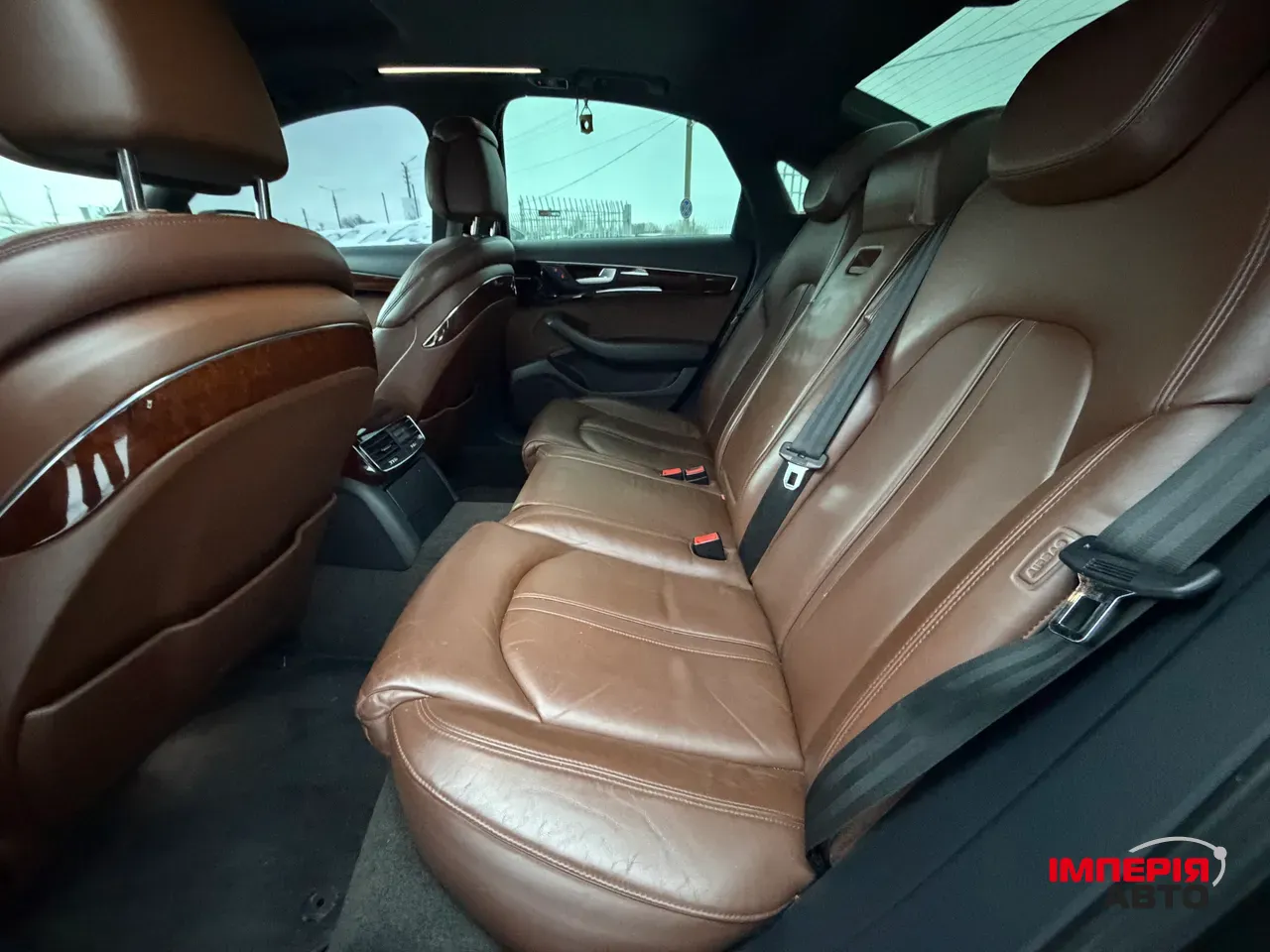 Audi A8 - фото 5