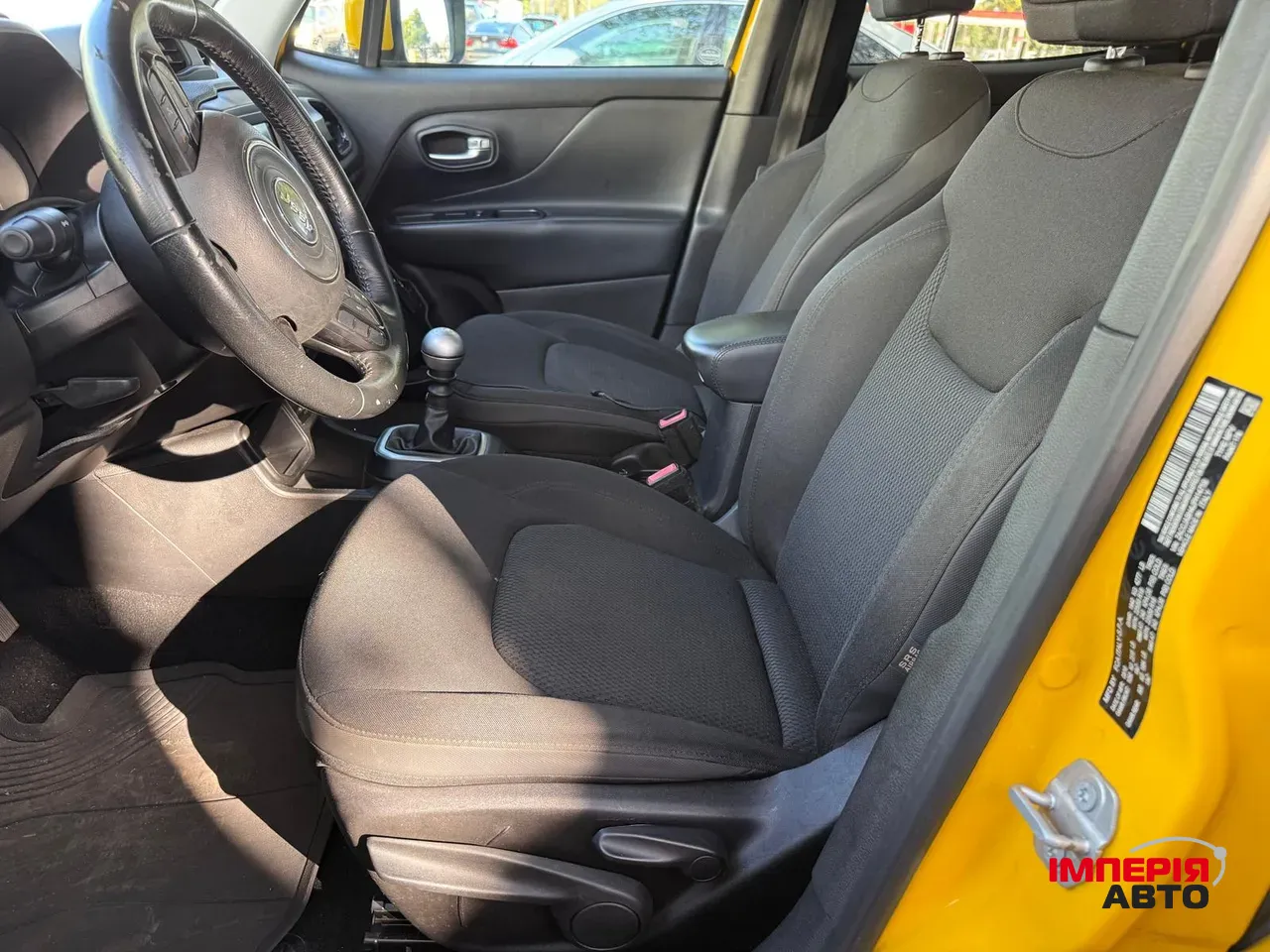 Jeep Renegade - фото 11