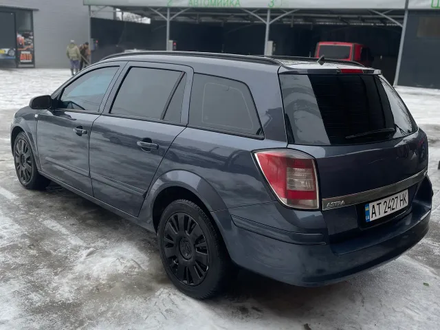 Opel Astra - фото 4