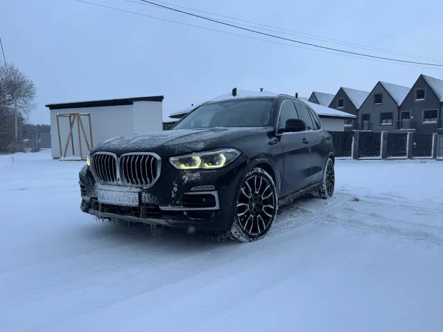 BMW X5 - фото 1