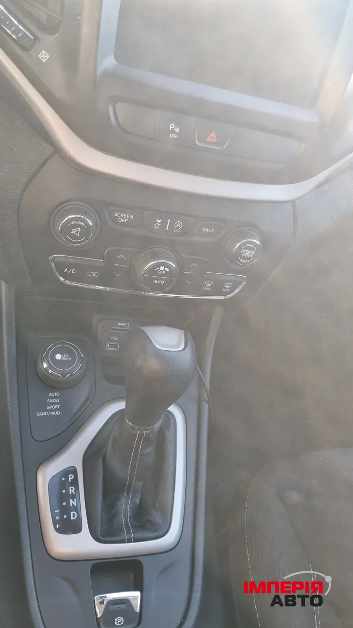 Jeep Cherokee - фото 31