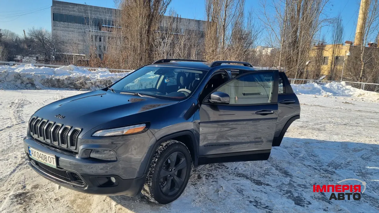 Jeep Cherokee - фото 13