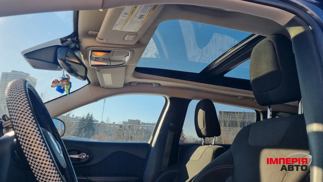 Jeep Cherokee - фото 30