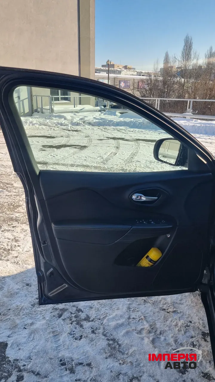 Jeep Cherokee - фото 34