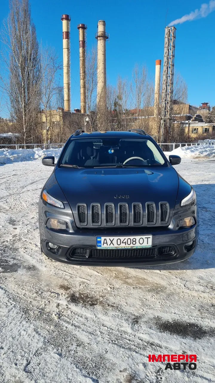 Jeep Cherokee - фото 1