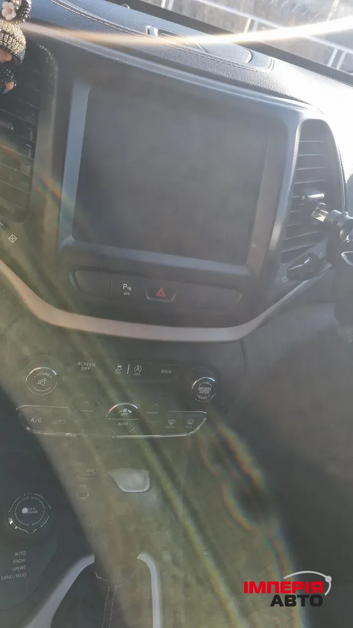 Jeep Cherokee - фото 32