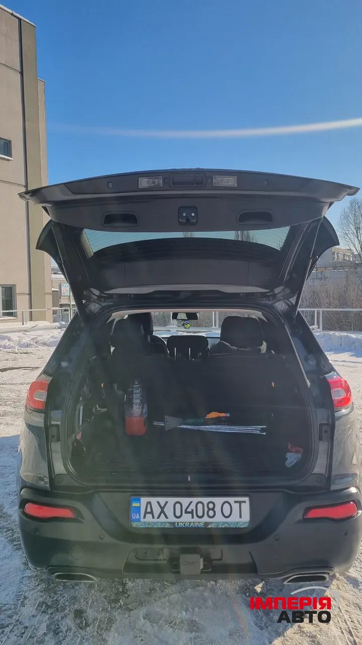 Jeep Cherokee - фото 10