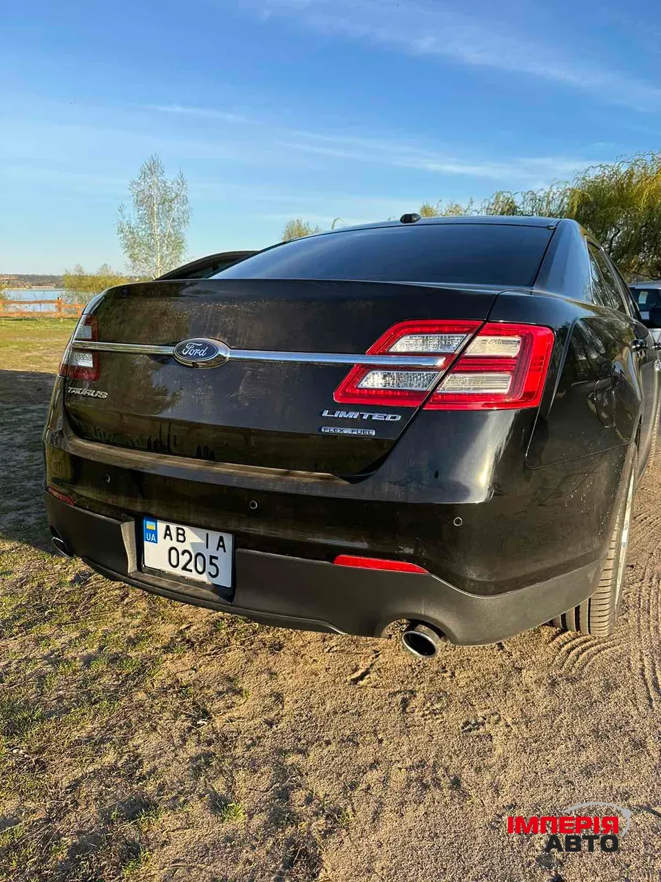 Ford Taurus - фото 3