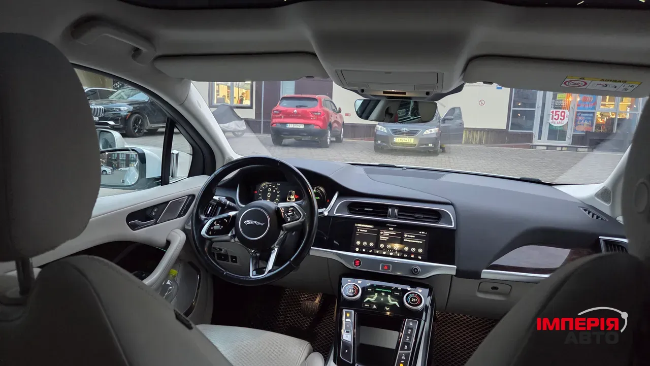 Jaguar I-Pace - фото 12