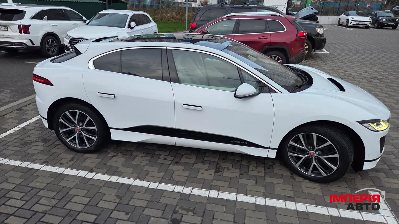 Jaguar I-Pace - фото 6
