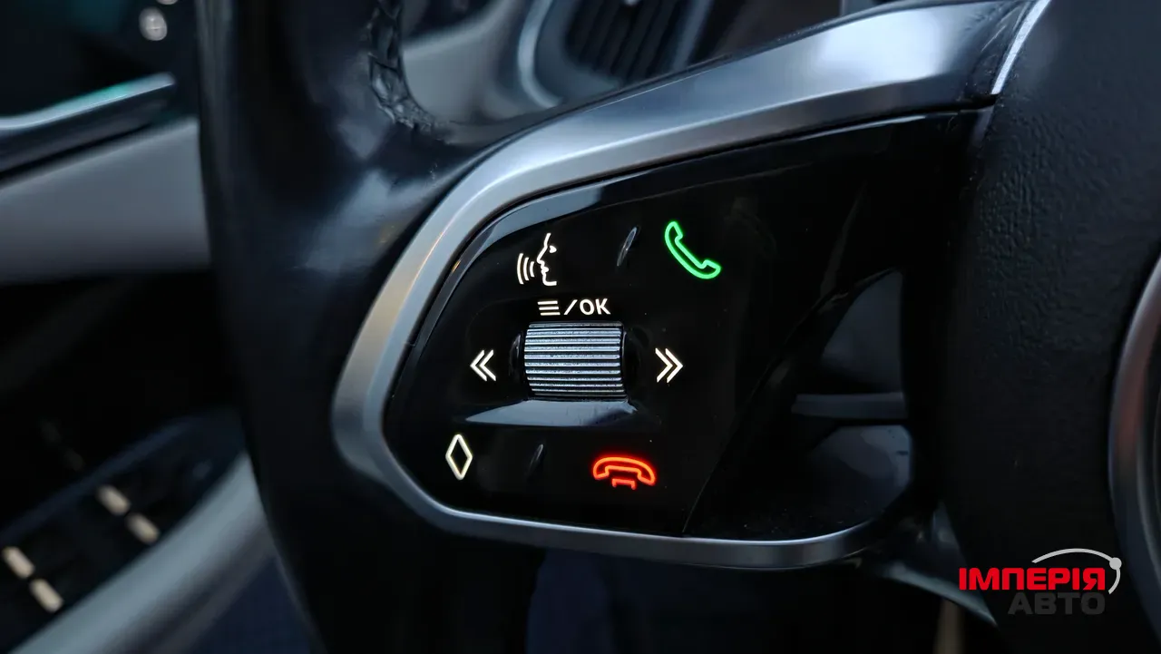 Jaguar I-Pace - фото 26