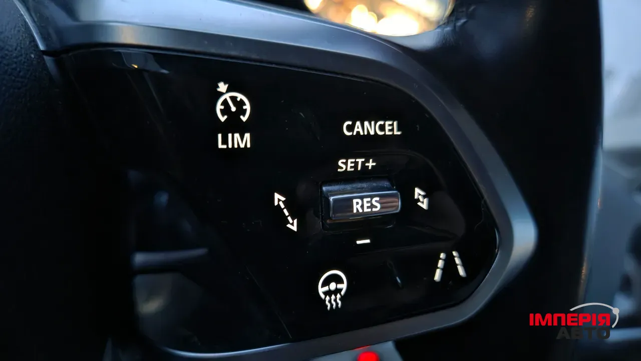 Jaguar I-Pace - фото 27