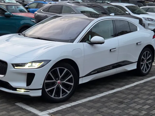 Jaguar I-Pace - фото 2
