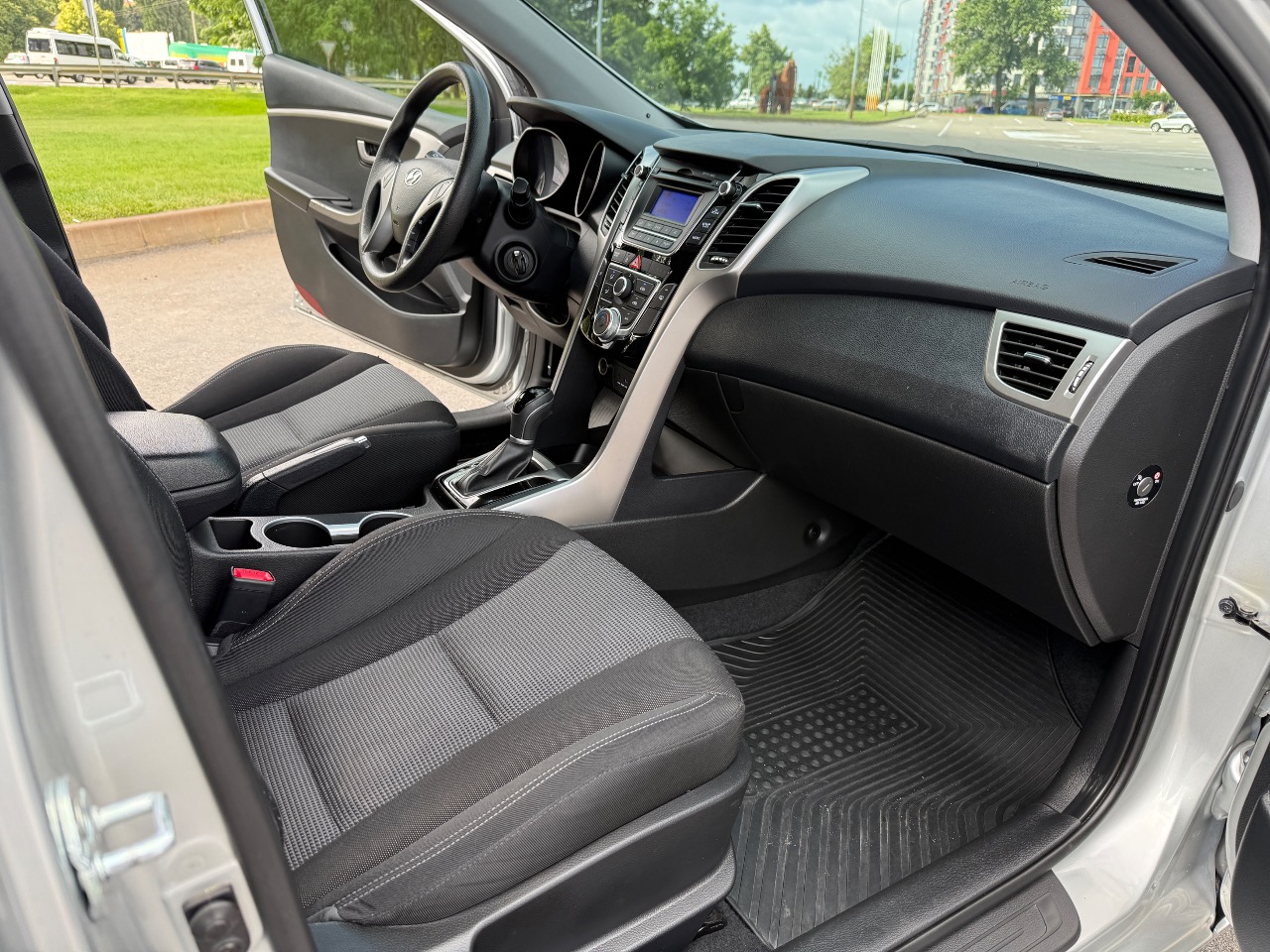 Hyundai i30 - фото 18