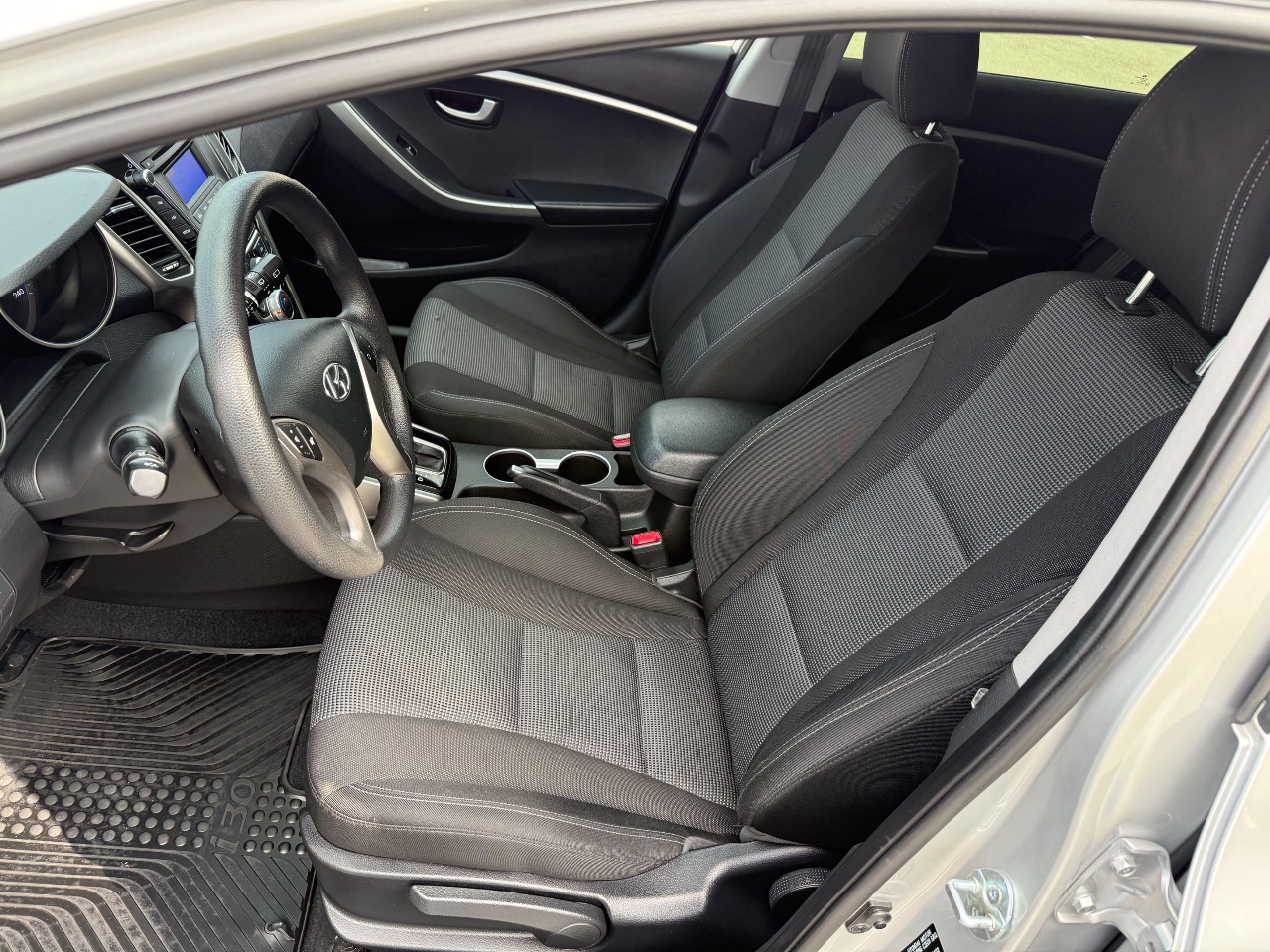 Hyundai i30 - фото 12