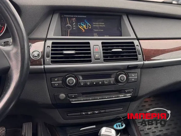 BMW X5 - фото 6