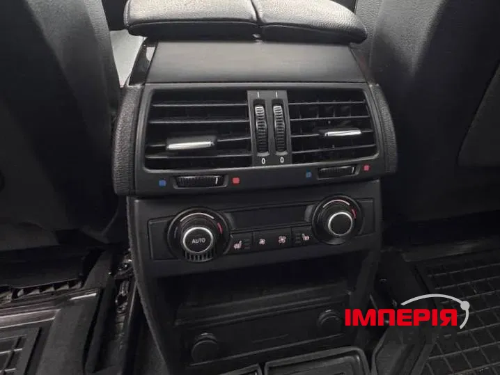 BMW X5 - фото 7