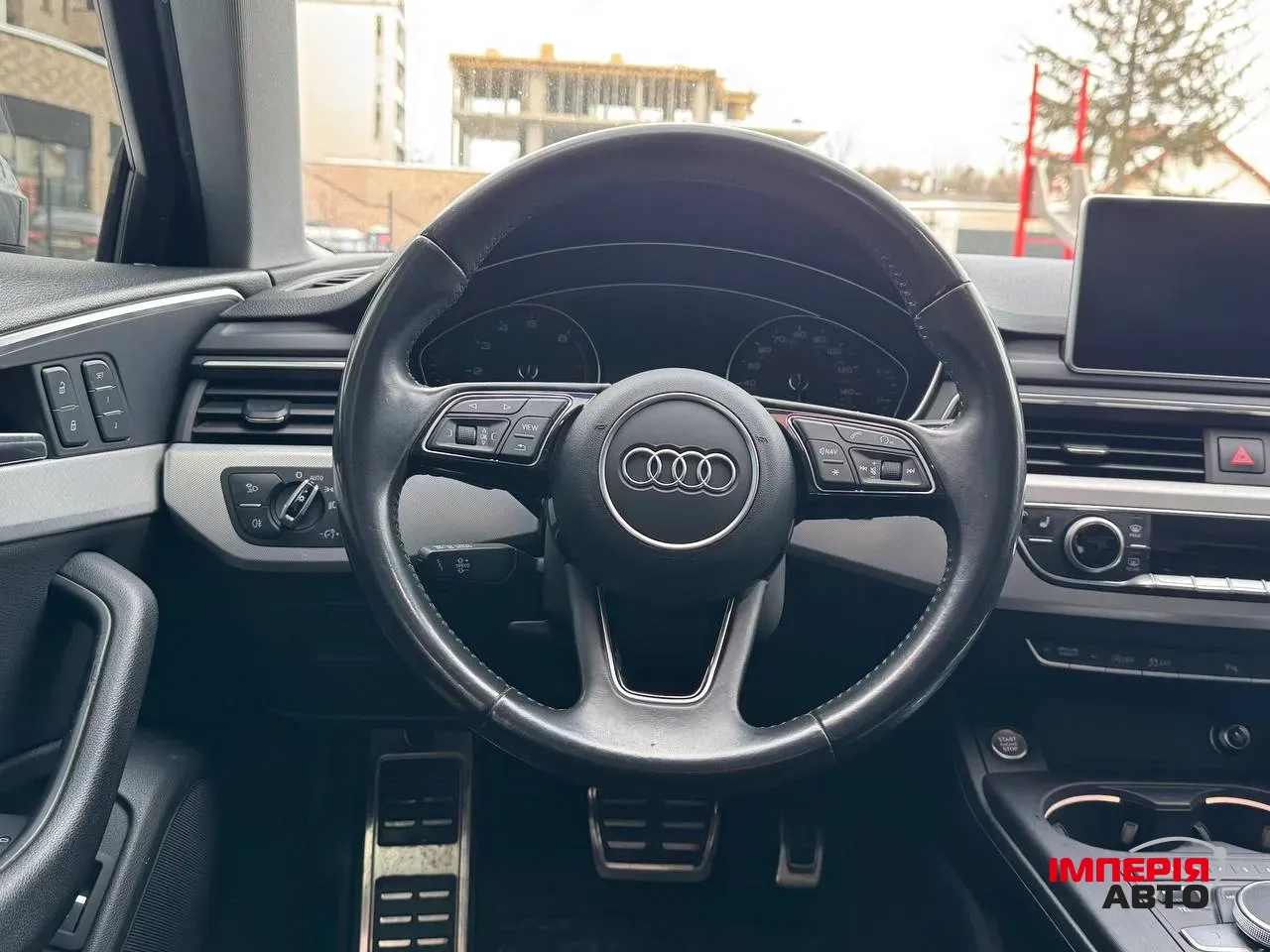 Audi A4 - фото 19