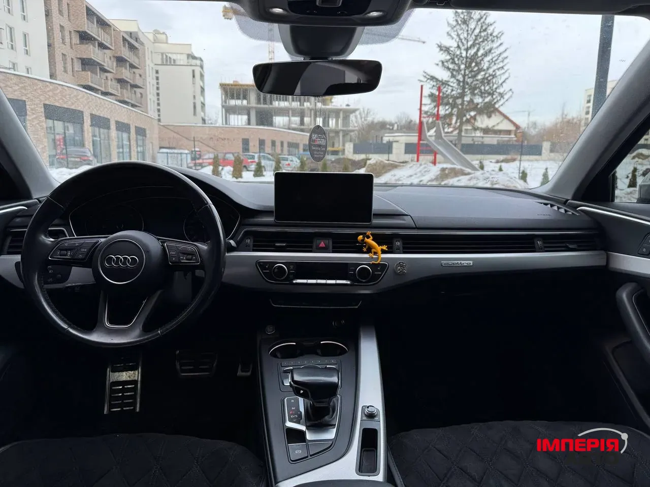 Audi A4 - фото 16