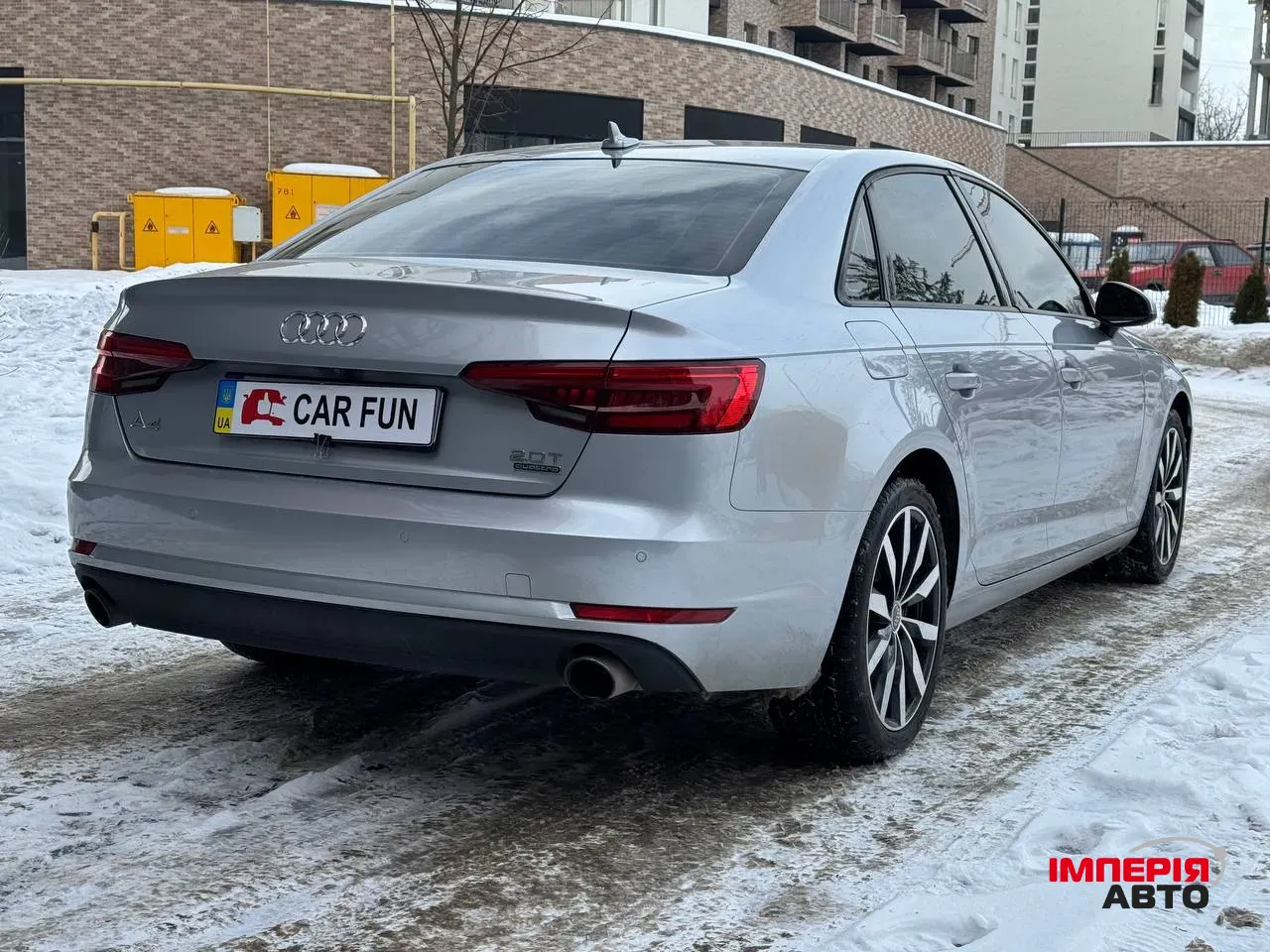 Audi A4 - фото 9