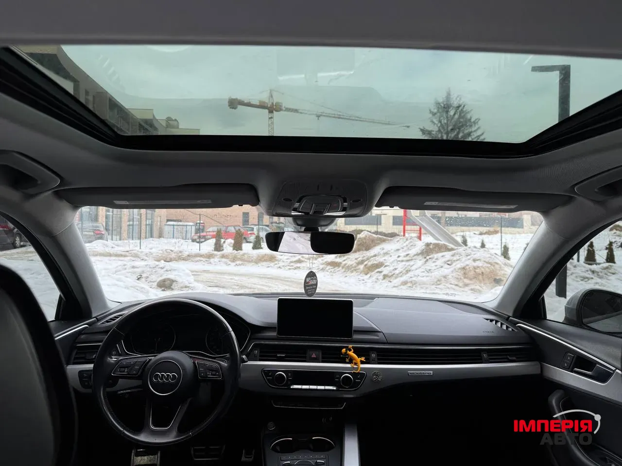 Audi A4 - фото 21