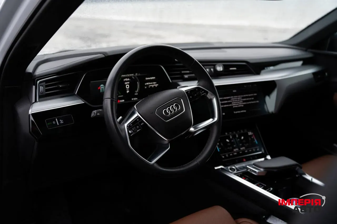 Audi Q8 e-tron - фото 8