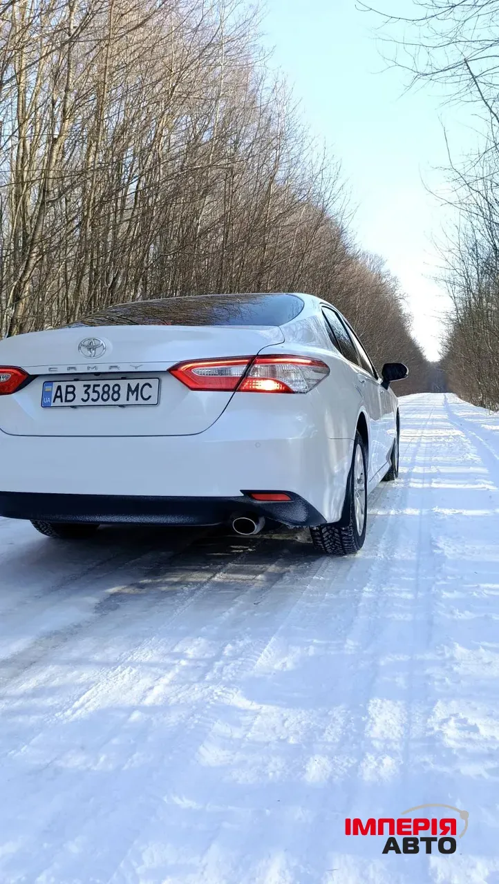 Toyota Camry - фото 6