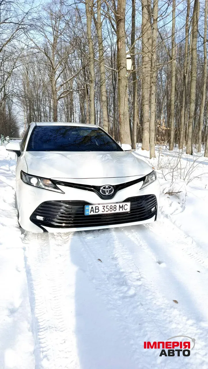 Toyota Camry - фото 3