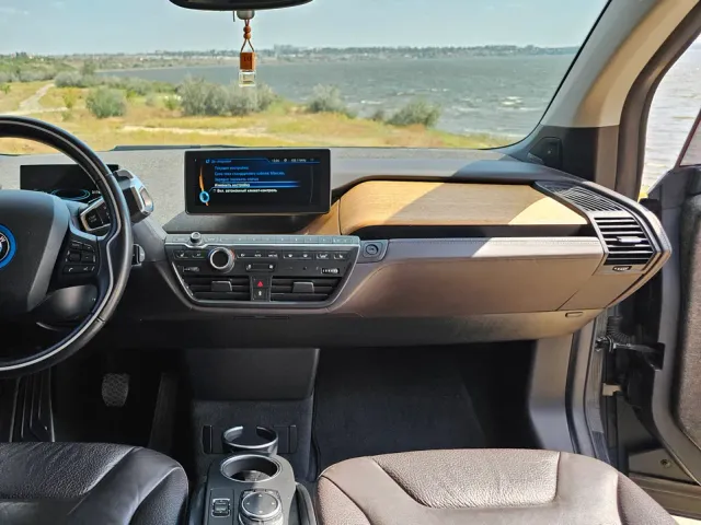 BMW i3 - фото 4
