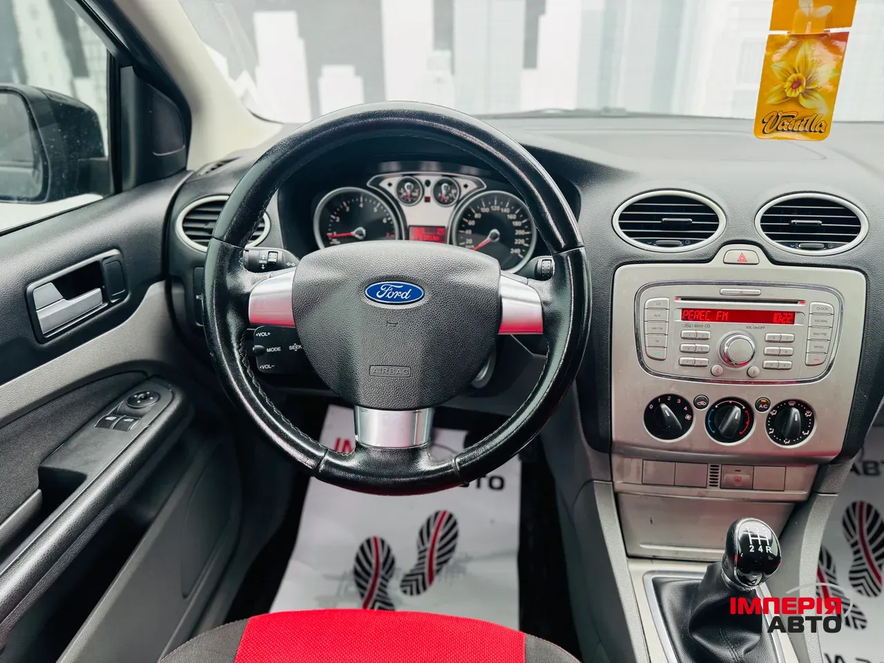 Ford Focus - фото 10