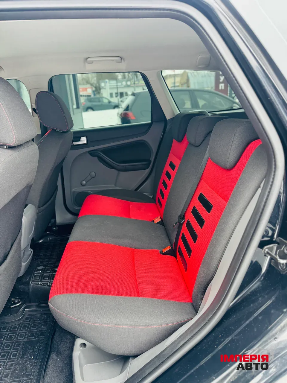 Ford Focus - фото 8