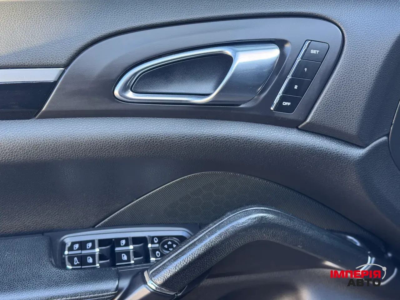 Porsche Cayenne - фото 33