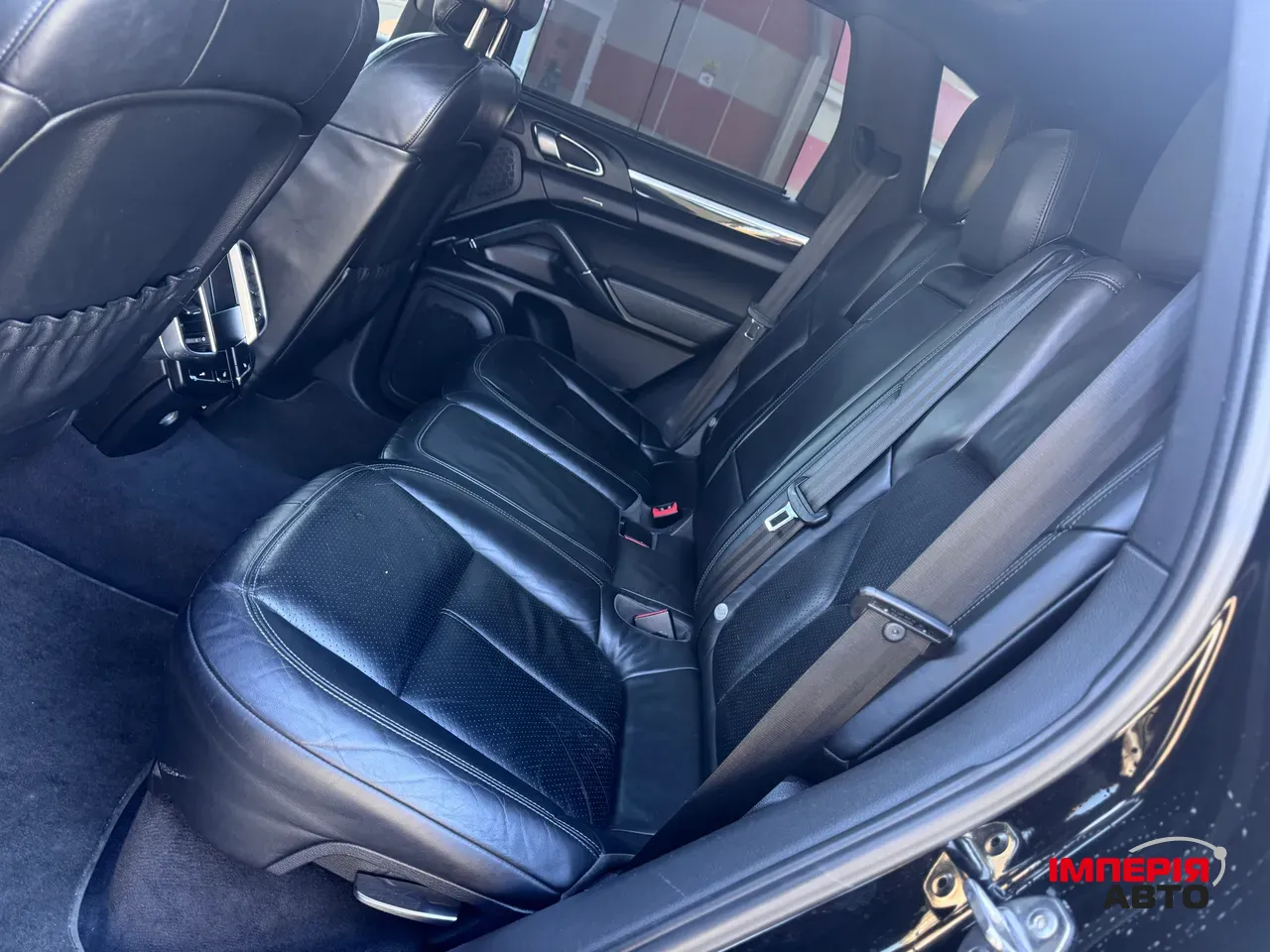 Porsche Cayenne - фото 26