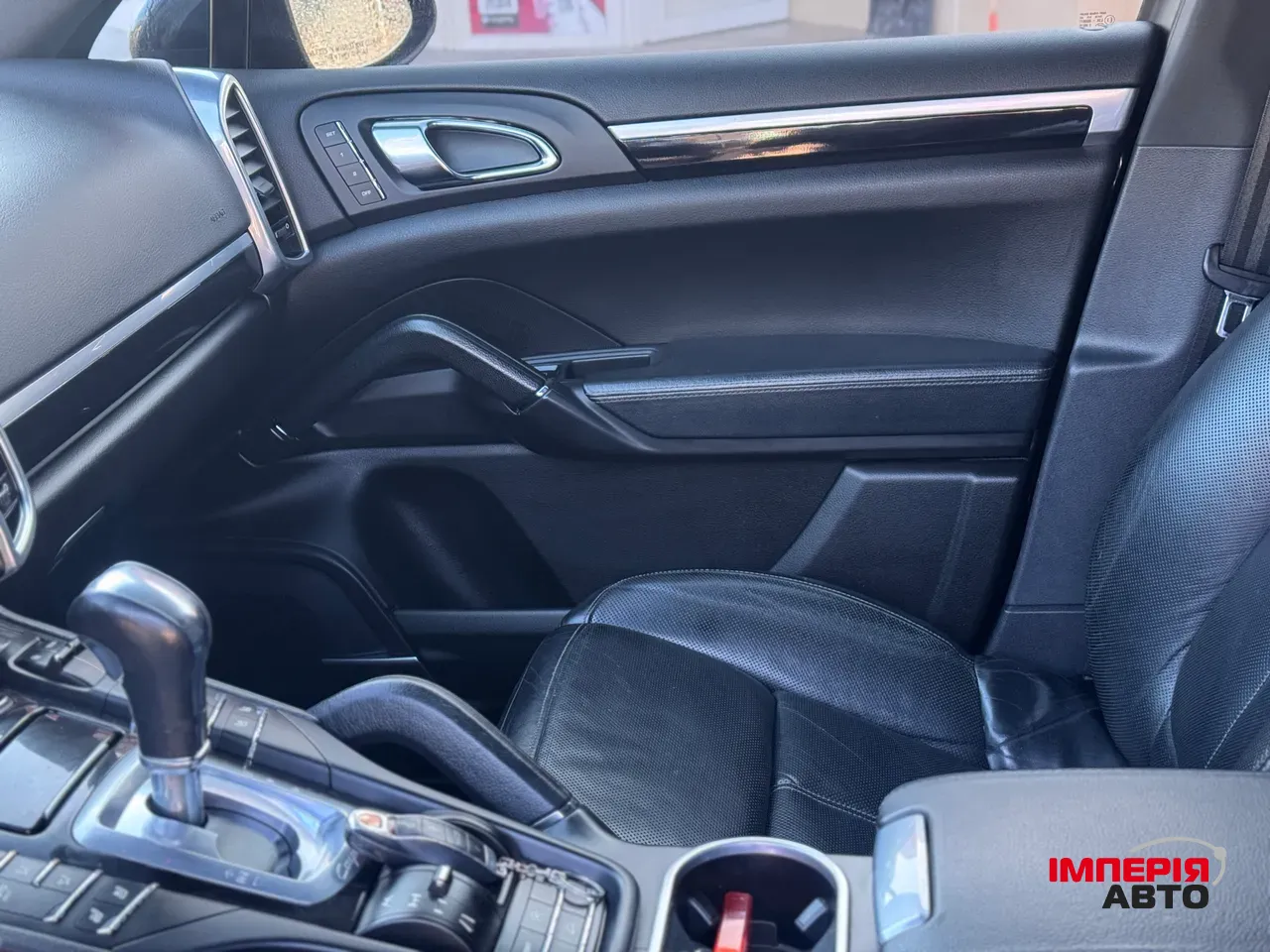 Porsche Cayenne - фото 35