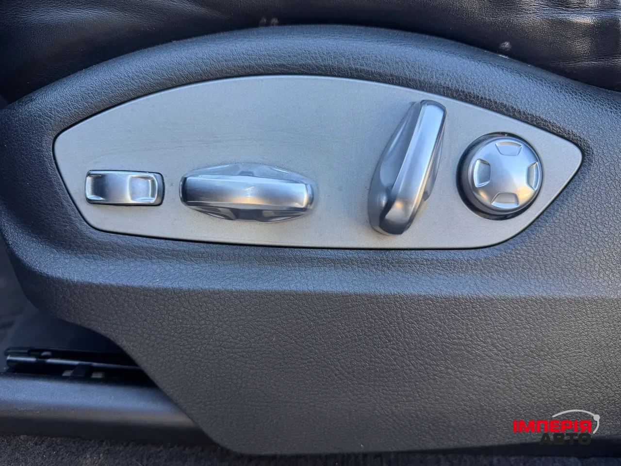 Porsche Cayenne - фото 27