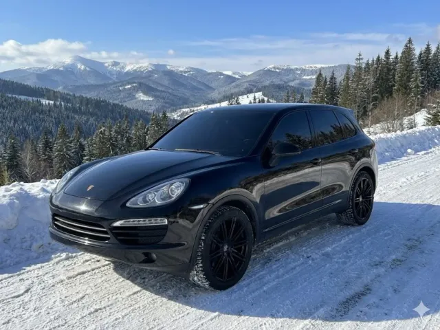 Porsche Cayenne - фото 1