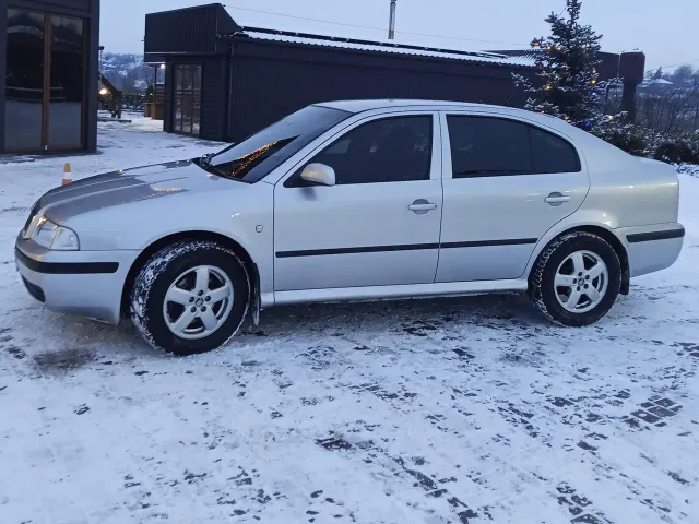 Skoda Octavia - фото 1