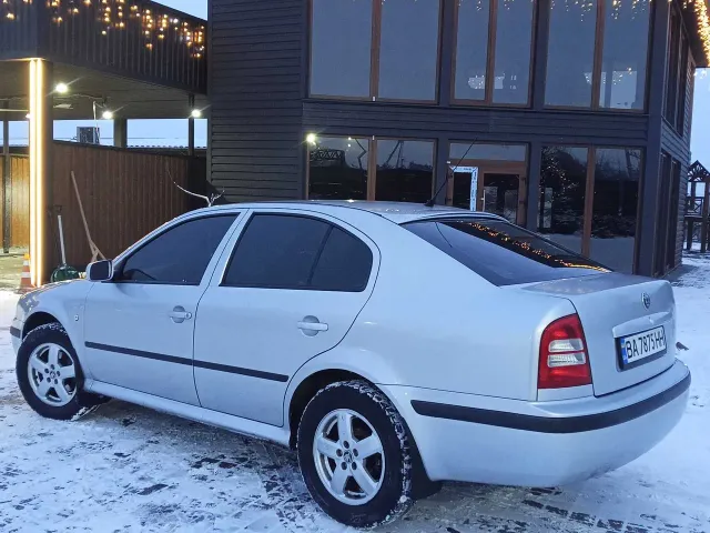 Skoda Octavia - фото 4