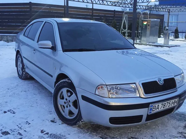 Skoda Octavia - фото 3