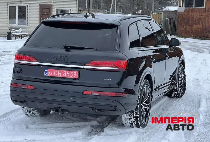 Audi Q7 - фото 13