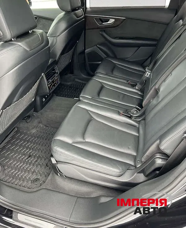 Audi Q7 - фото 15