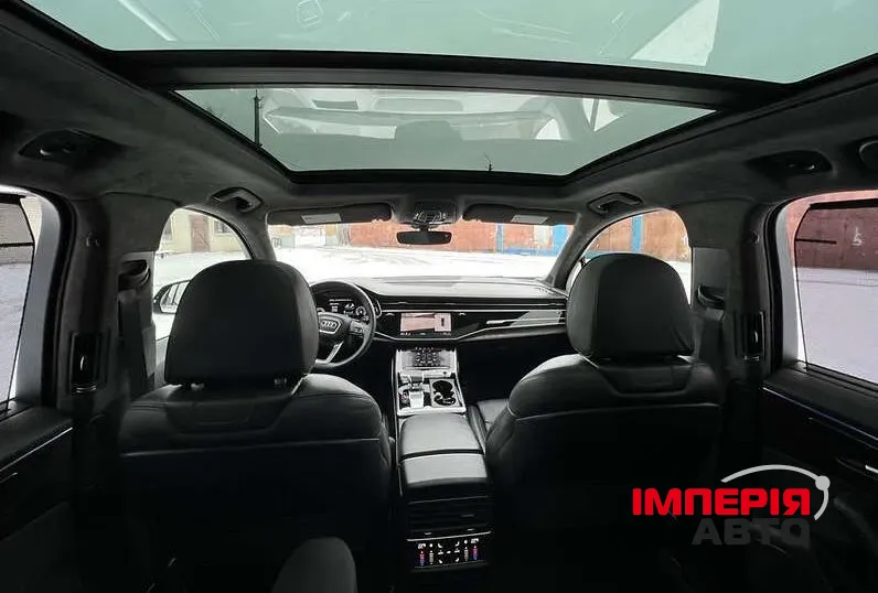 Audi Q7 - фото 17