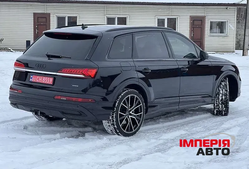Audi Q7 - фото 12