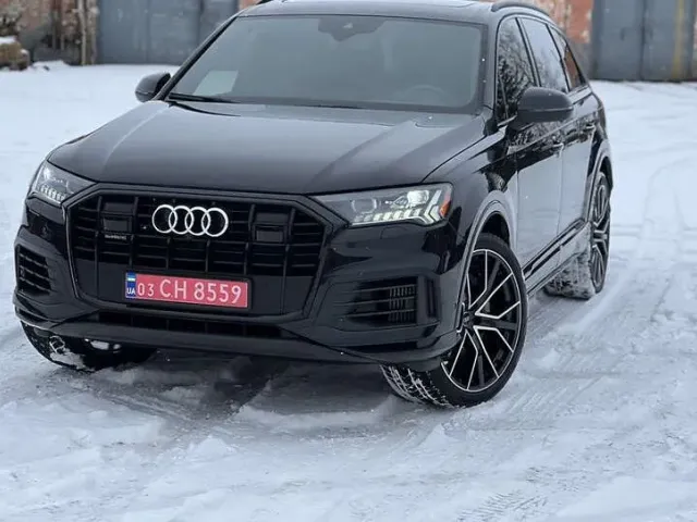 Audi Q7 - фото 1