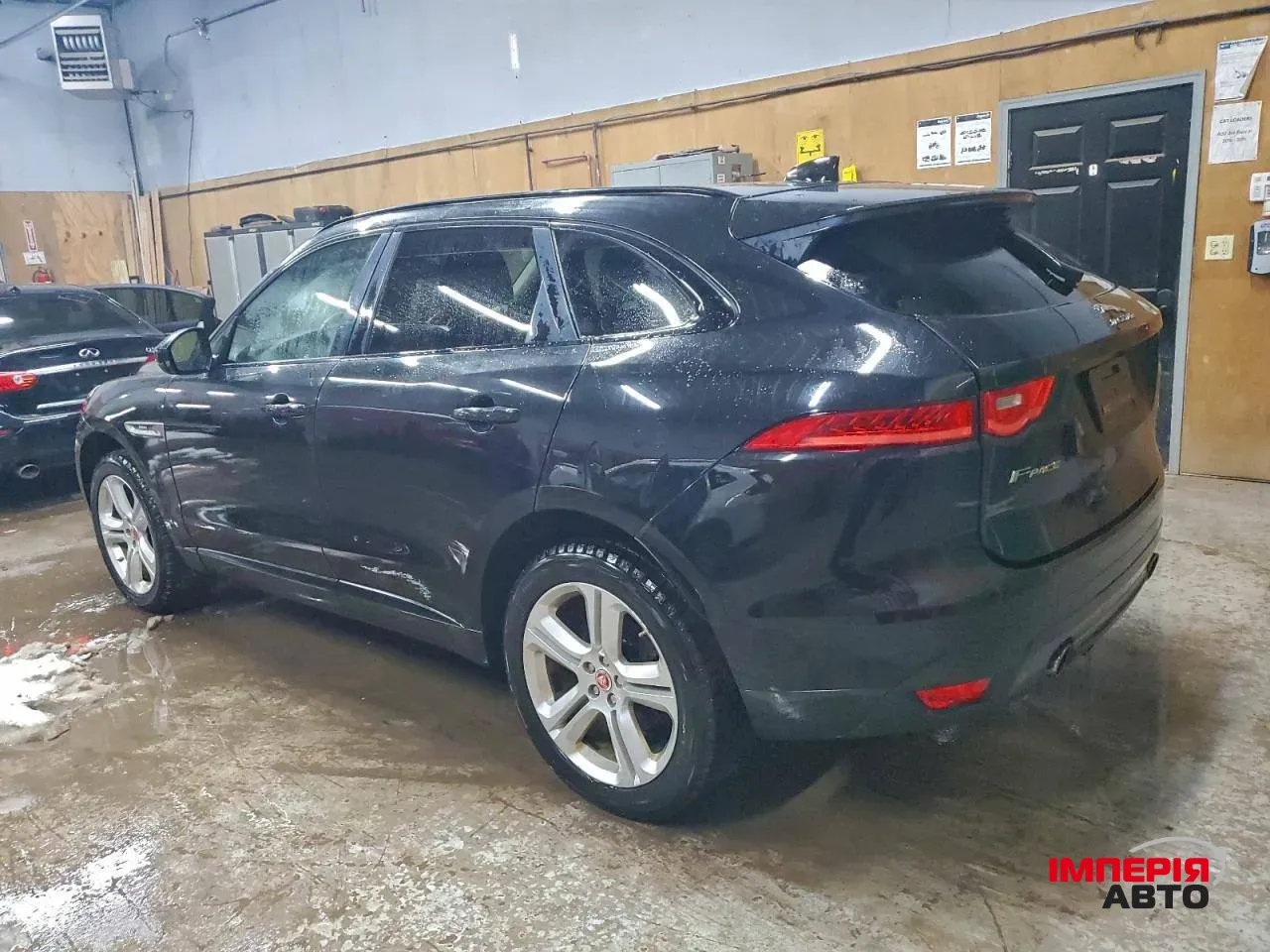 Jaguar F-Pace - фото 2