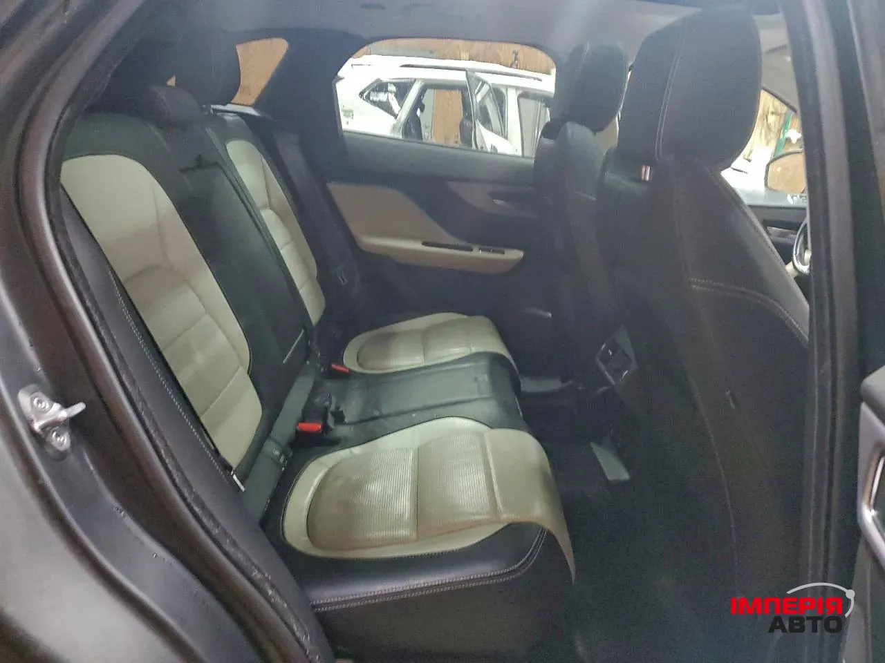 Jaguar F-Pace - фото 7