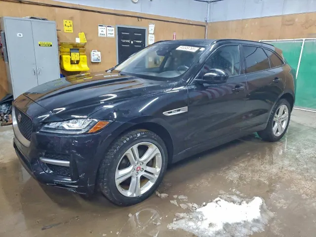 Jaguar F-Pace - фото 1