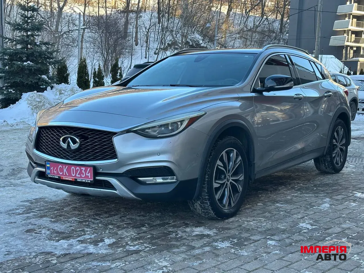 Infiniti QX30 - фото 1